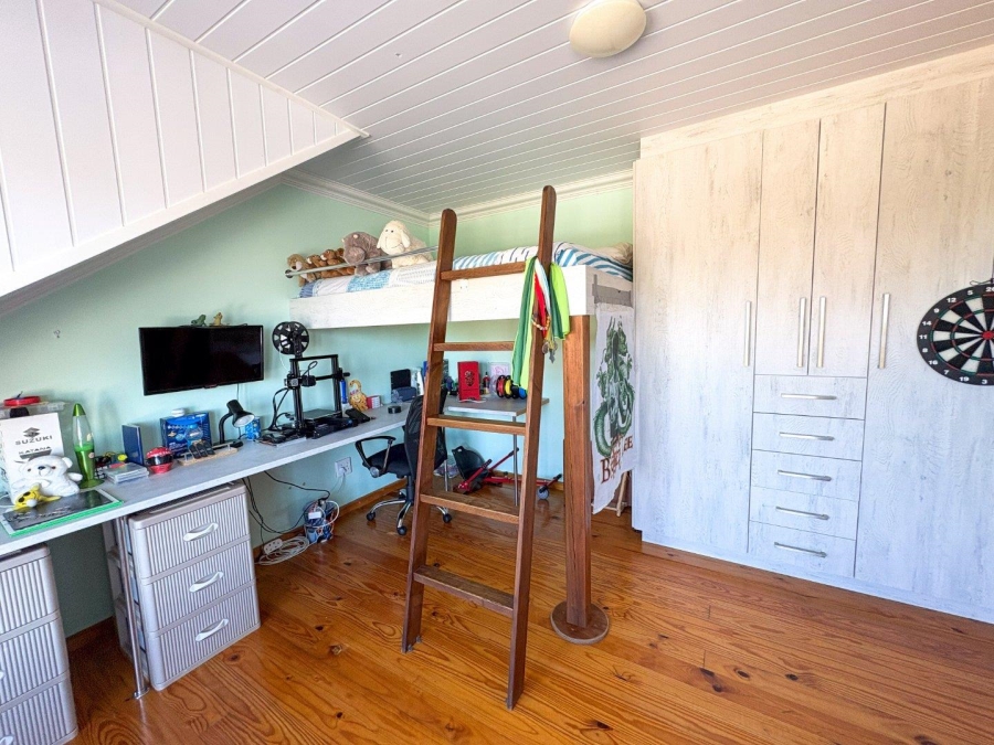 4 Bedroom Property for Sale in Stilbaai Wes Western Cape